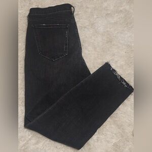 Old Navy Women’s Power Jean High-rise Distressed ankle size 6 EUC **